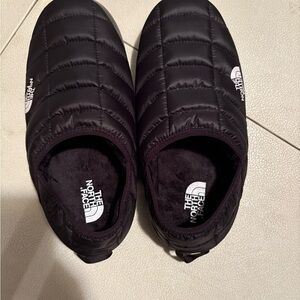 The North Face Men's Quilted Black Slip-Ons